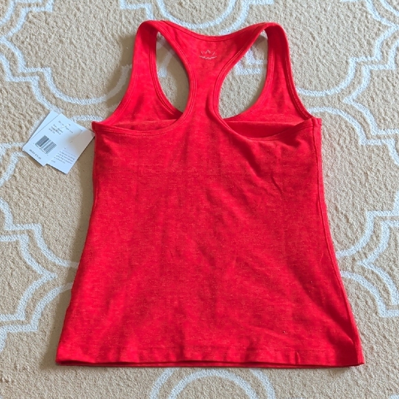 Beyond Yoga Spacedye Step Up Racerback Tank Candy Apple Red Heather NWT - Picture 4 of 6